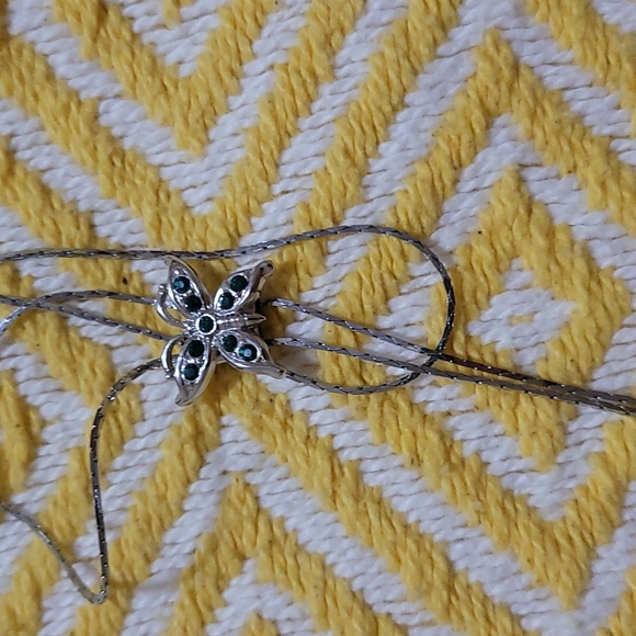 Butterfly adjustable necklace - Picture 6 of 6